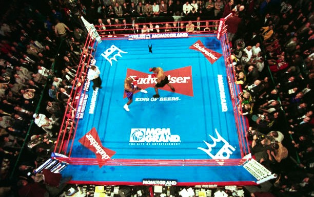 TheFightCity's tweet photo. Hey, Fight Freaks, never doubt who loves you. After all, who else has Fifty Epic All-Time Great Fights From The 1990's all in one place for you? With videos! That's right. You're welcome. Check it out: https://t.co/owABZXAl3I #Boxing #History #Videos From @exoplanetocean https://t.co/BkcP6H0S5z