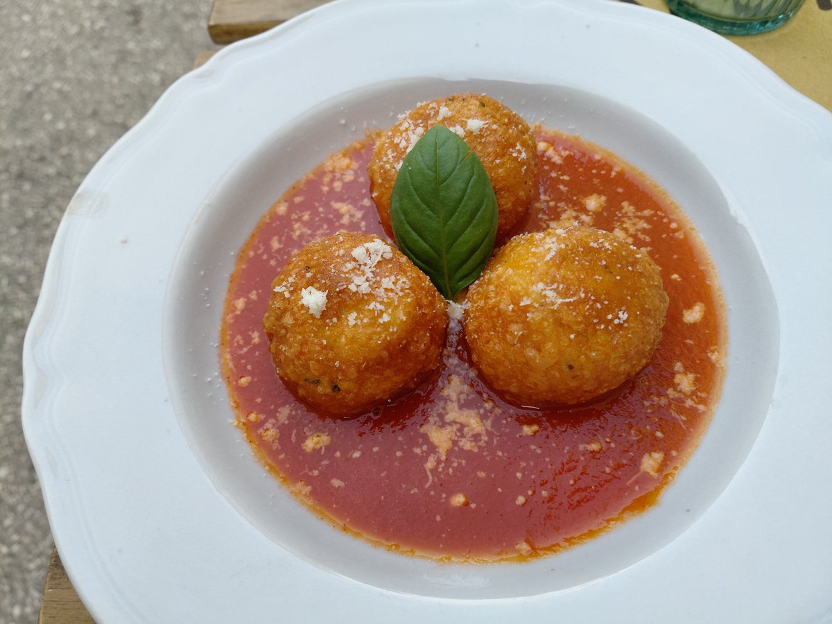 Destination Eat Drink tweet media