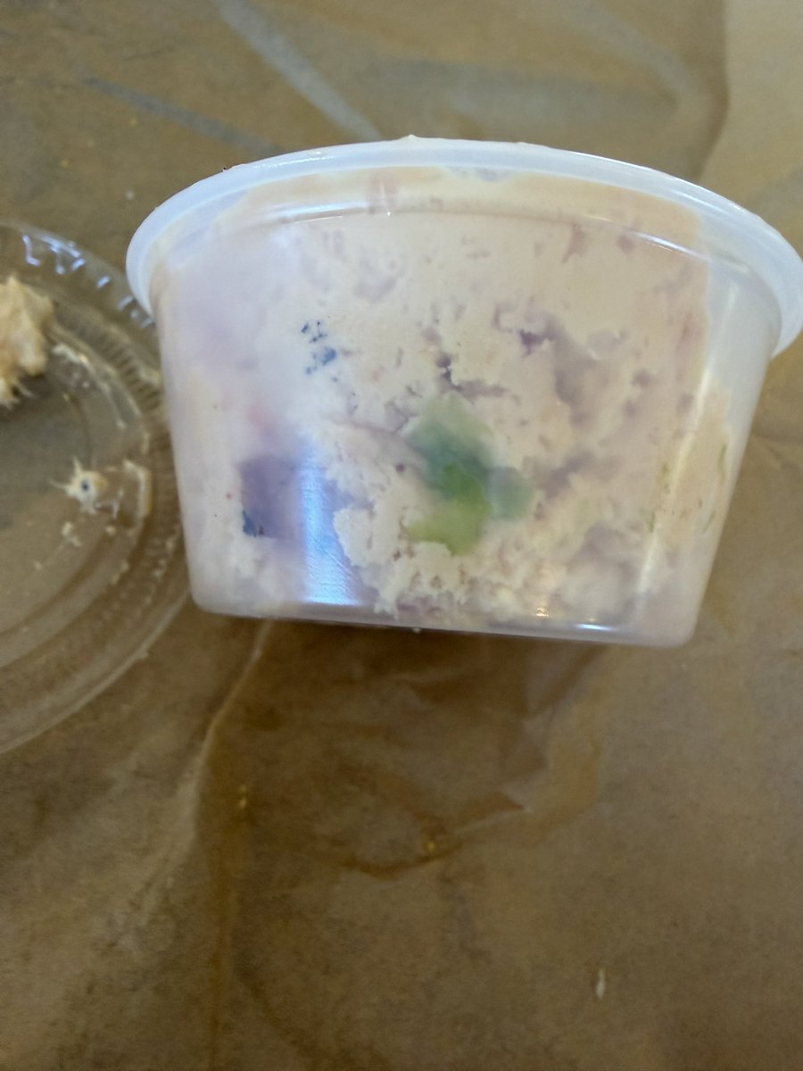TreybellBell's tweet photo. @EinsteinBros have to tell you I was amped to get hot honey smear on the side - until it looked like this!  Gross.  Green and red - in my hot honey? #Marketing fail. https://t.co/IvOf7eGsm9