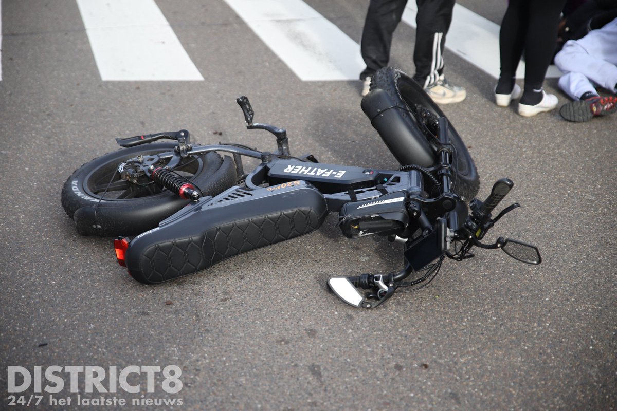 Jongen op fatbike aangereden door auto in Den Haag