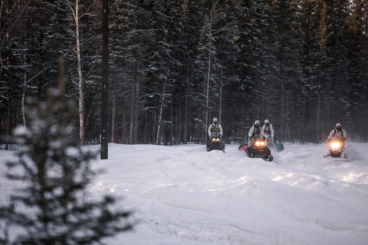 NATO_SOF's tweet photo. When the temperature drops ⬇️, the tempo rises ⬆️

During Exercise Arctic Edge 2026 (AE26), operators from the 🇺🇸 10th Special Forces Group (Airborne) train in Alaska’s extreme Arctic conditions.

❄️ Small unit tactics
❄️ React-to-contact drills on snowshoes
❄️ Snowmobile familiarization
❄️ Cold-weather infiltration techniques

No matter the conditions, the mission goes on ⏯️

#ArcticEdge26 #AE26 #USNORTHCOM 

📸 @USNorthernCmd & @socnorth 
@USSOCOM @JFCNorfolk
