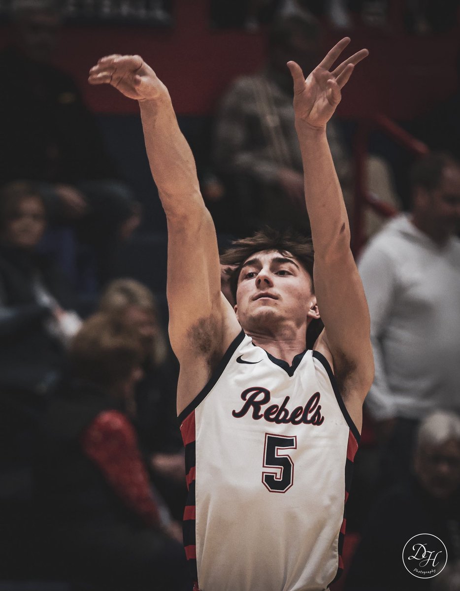 SWAthletics1's tweet image. Congratulations to Brady Cook and Braxton Lewis for being named 1st Team Academic All-State for this year. This is a huge accomplishment. We are very proud of these student-athletes!!!!