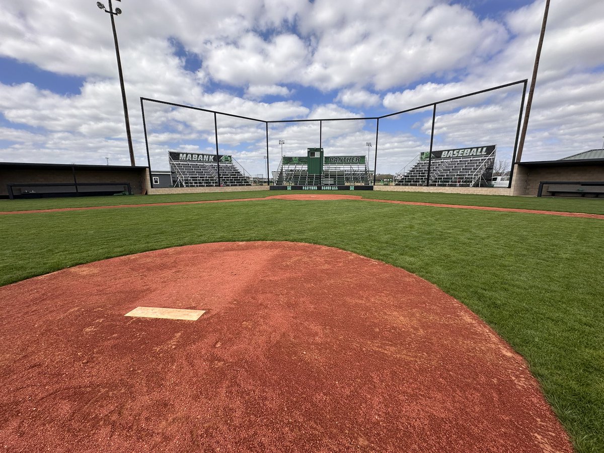 SFSturf_pros's tweet photo. In January, Mabank HS called with a problem:

Their baseball field wasn’t safe or playable — and the season was approaching fast.

Harvested the turf. Regraded the surface. Installed overseeded bermuda sod.

Now it looks like this.

Swipe to see the turnaround. https://t.co/KWYfO2NWxT