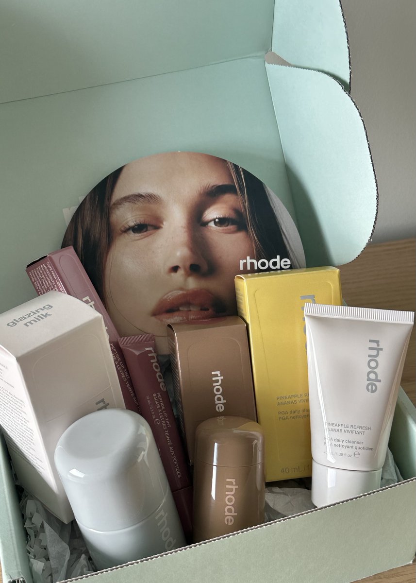 𝐃𝐚𝐢𝐬𝐲 tweet media