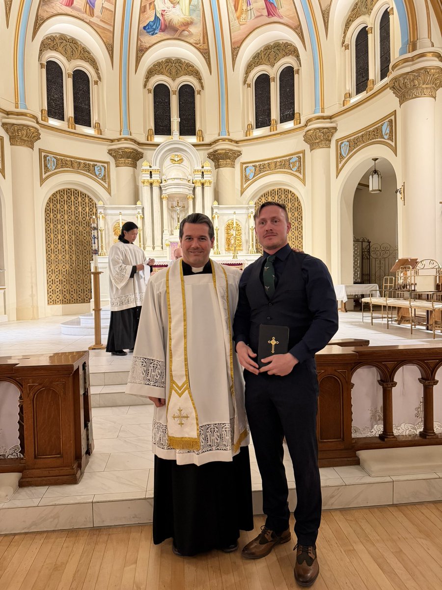 Padre Javier Olivera Ravasi tweet media