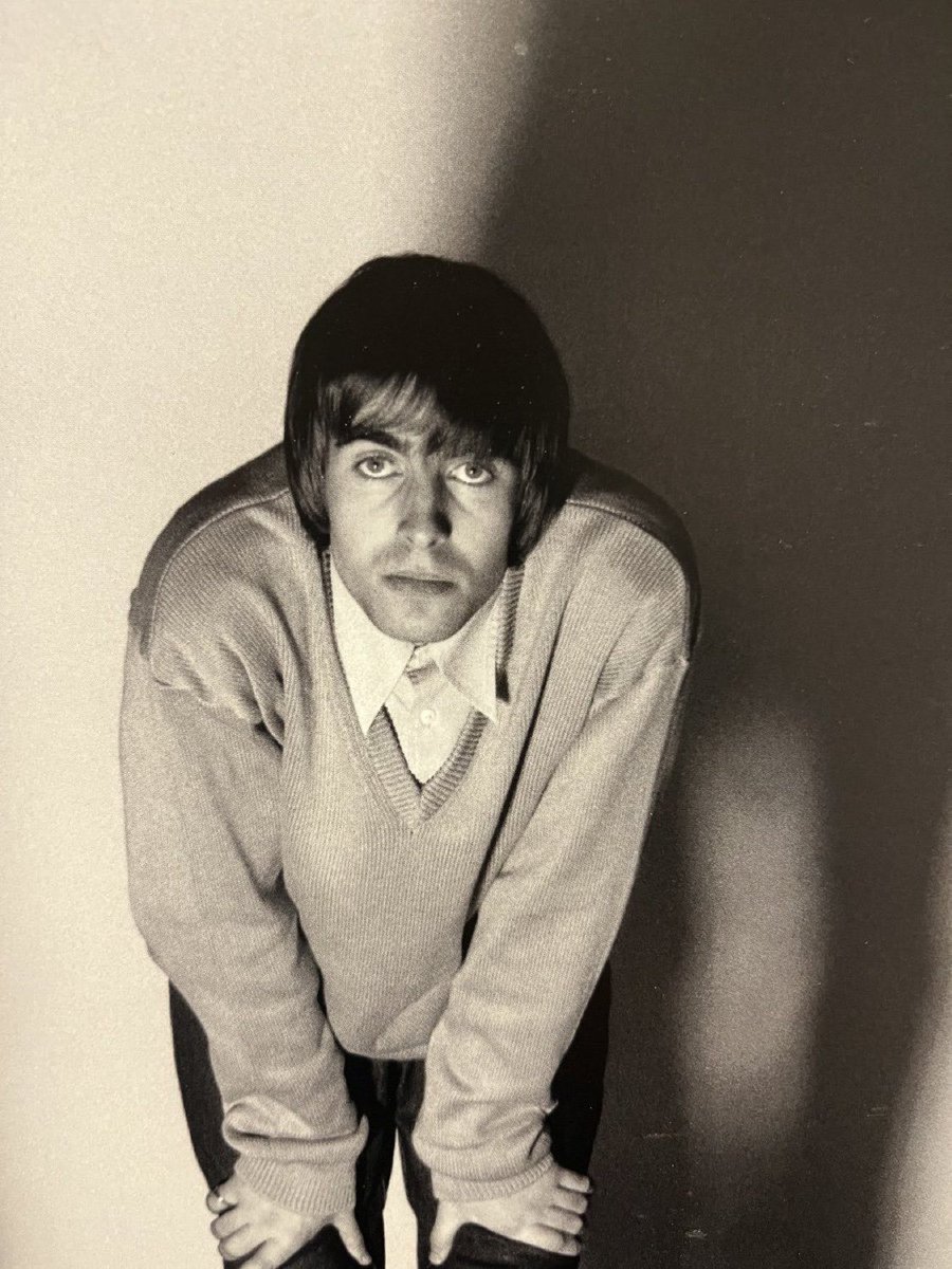 nat saw oasis 💫 tweet media