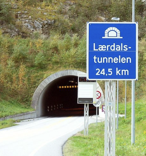 Looking for Growth tweet media