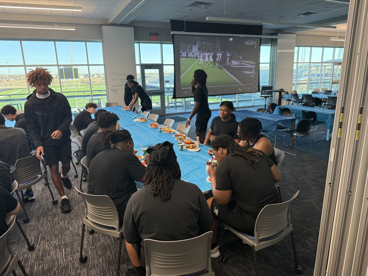 NORTH FORNEY FALCON FOOTBALL tweet media