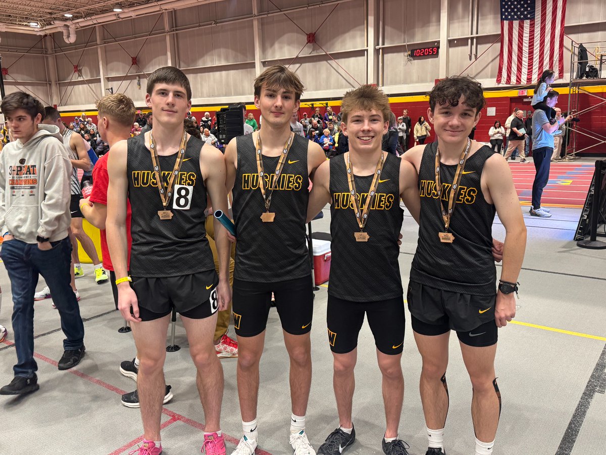 Winterset Huskies Track tweet media
