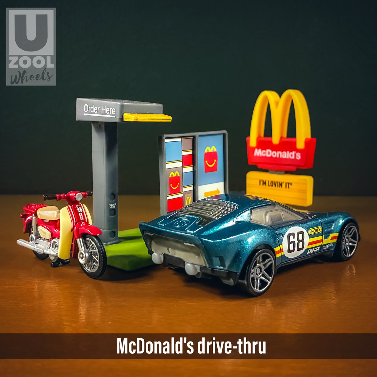 今、マクドナルドのハッピーセットに付いてくるミニチュアマクドナルド 