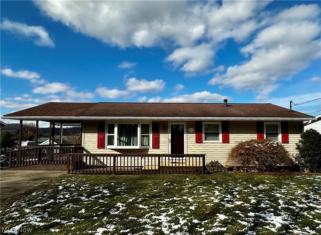 LisaTaylorReal1's tweet photo. 609 Triplett Street, Belmont, WV, 26134
3 bed | 3 bath 1695 Sq. Ft.
Active | $185,000
https://t.co/8rqXZQjLxS
Welcome home to this well-maintained 3 bedroom, 2 1/2 bath ranch located on a quiet street with peaceful wooded views out front. This home offers great indoor and... https://t.co/OX3rSjoDp4