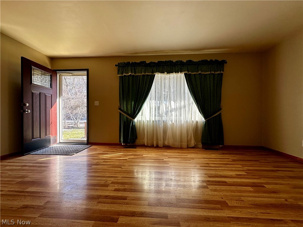LisaTaylorReal1's tweet photo. 609 Triplett Street, Belmont, WV, 26134
3 bed | 3 bath 1695 Sq. Ft.
Active | $185,000
https://t.co/8rqXZQjLxS
Welcome home to this well-maintained 3 bedroom, 2 1/2 bath ranch located on a quiet street with peaceful wooded views out front. This home offers great indoor and... https://t.co/OX3rSjoDp4
