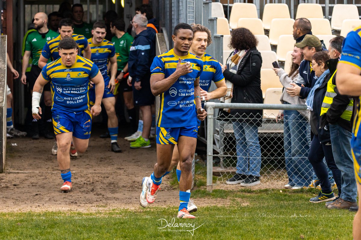 ~ADRIAN🌝 tweet media