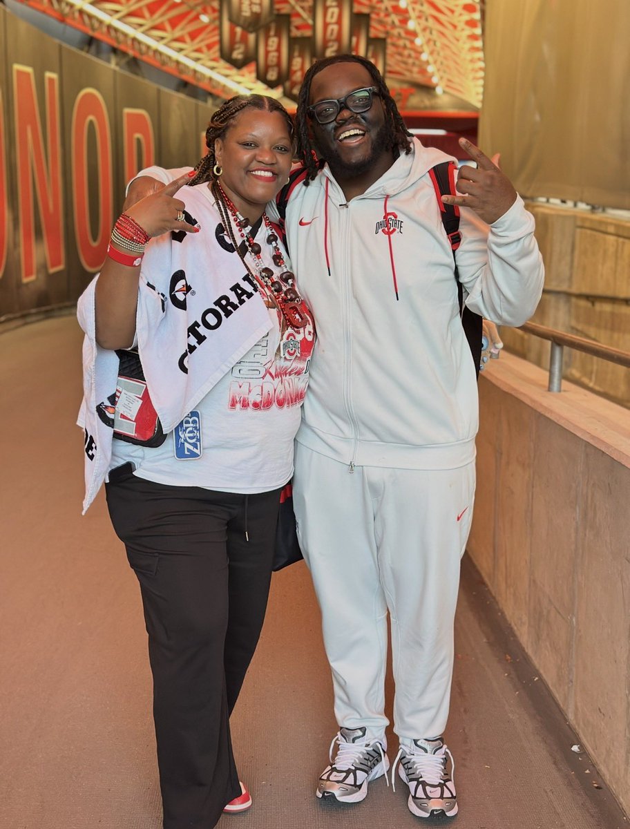 Ashley Walker tweet media