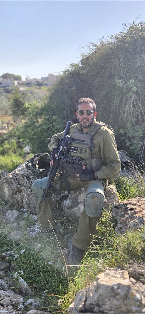 JerafiMatan's tweet photo. עם ישראל בתקופה היסטורית
מחכים שייקראו לנו שוב כדי להיכנס ללבנון
הגיע הזמן להכריע את חיזבאללה https://t.co/YM4oobjjYj