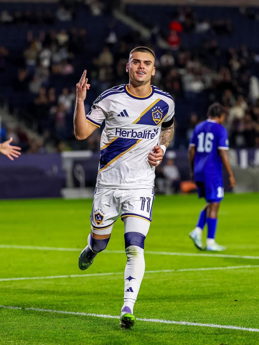 News Almirante tweet media