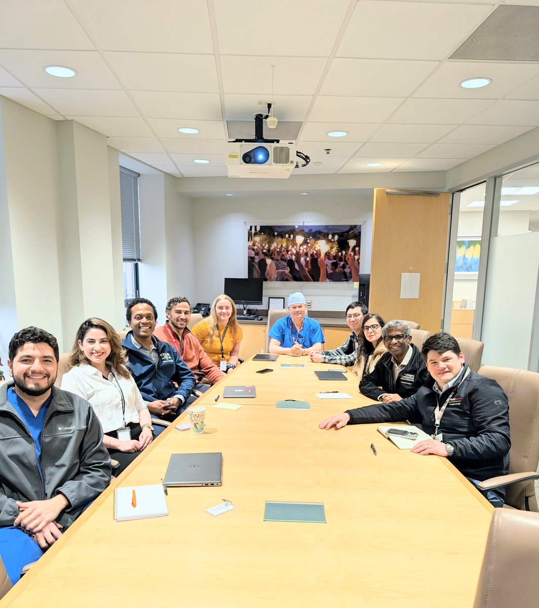 OmarAlomarMD's tweet photo. Transplant best research team EVER! Grateful to be part of this incredible group. Thank you for the outstanding leadership, Dr. Will Chapman @WashUSurgery 👏 https://t.co/zRowD4tRyW
