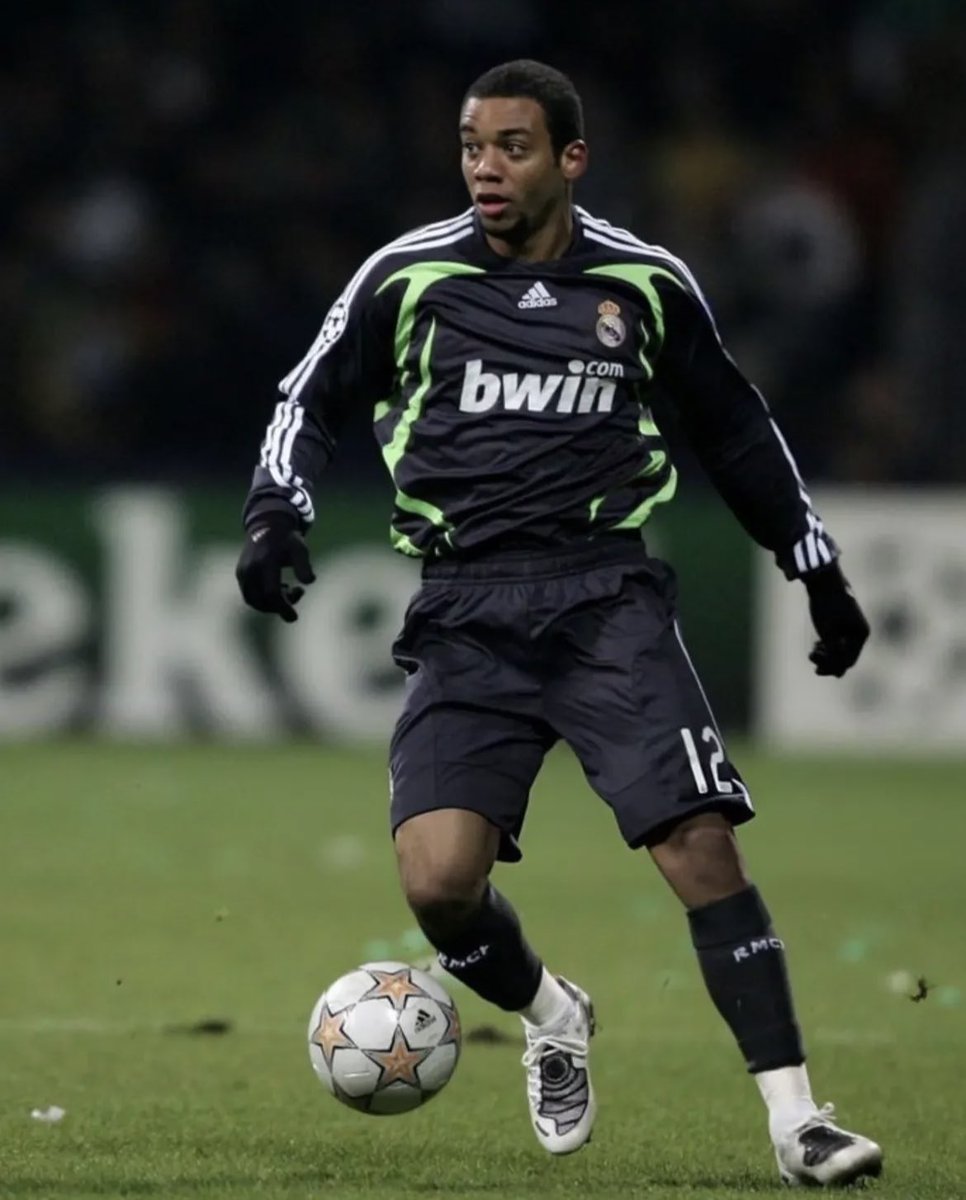 Footy Timeless tweet media