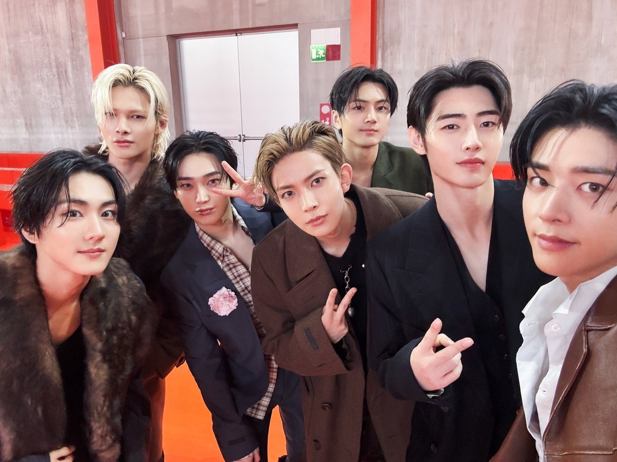 ตามหาคนหาย

ชื่อ ลี ฮีซึง
name lee heeseung 
อายุ 25 ปี เพศ ชาย สูง 183 ซม. 

คิดถึงมาก พี่หายไป 3 วันแล้ว กลับบ้านไวๆนะ อฮพและเอนจีนรออยู่ 🥹 อิค่ายหัวขโมยเอาพี่ฮีซึงคืนมา 

#BEACCOUNTABLE_BELIFT
#ENHYPEN_IS_7 
#HEESEUNG_STAYS