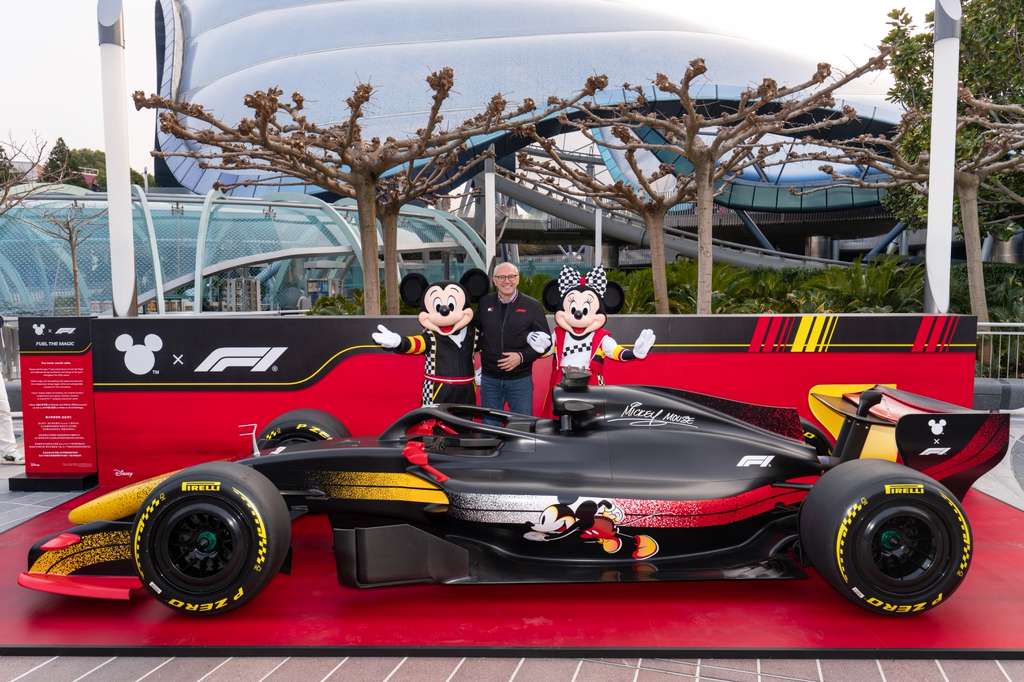 Disney Parks tweet media