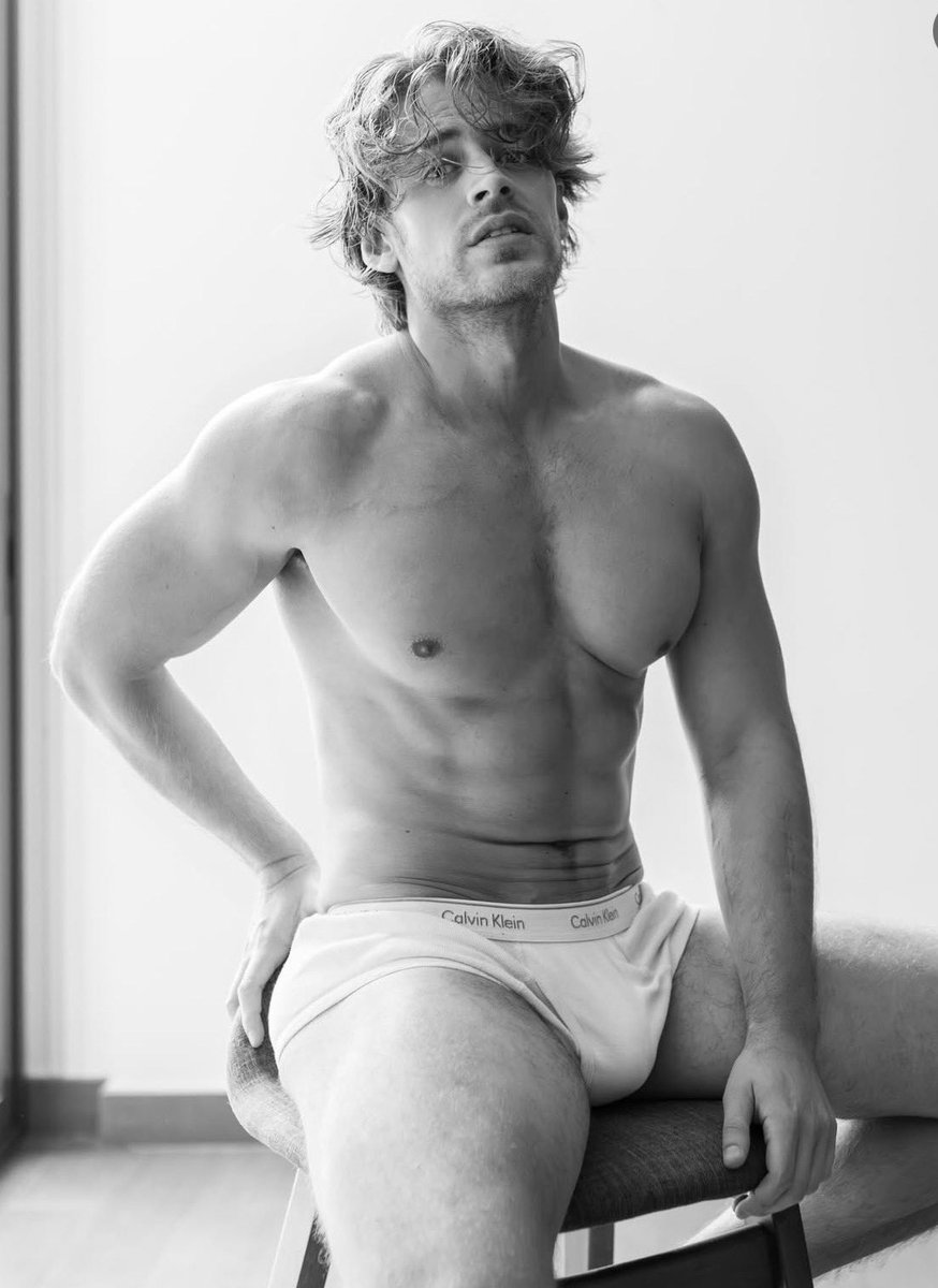 male celebs tweet media