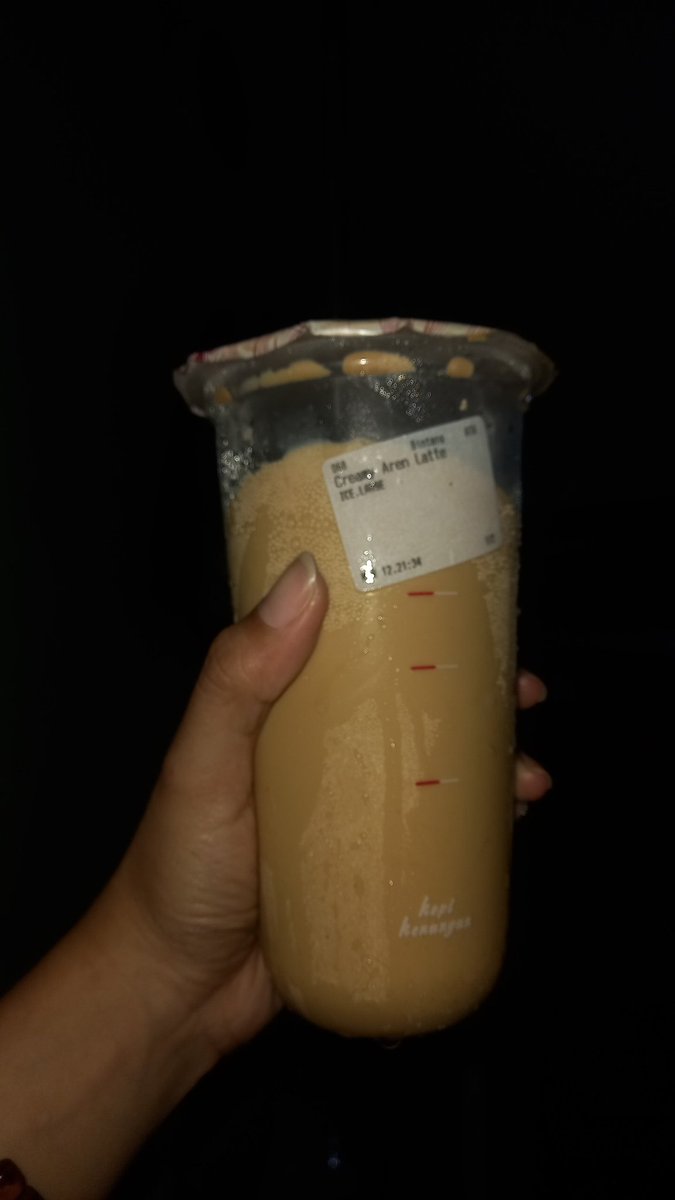 byeolindesky's tweet photo. @byeolindesky kerandoman hari ini. malem malem keluar cuma buat pick up kopi. gaada 10 detik ambil pesanan langsunh gas pulang lagi. 😁😁
btw yg mau pada ngopi murah bisa order lewat aku yaa. khusus pick up ke store/ outlet langsung. 😉 https://t.co/8vlAwajj9i