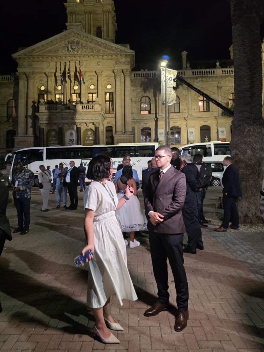 Tara Roos tweet media