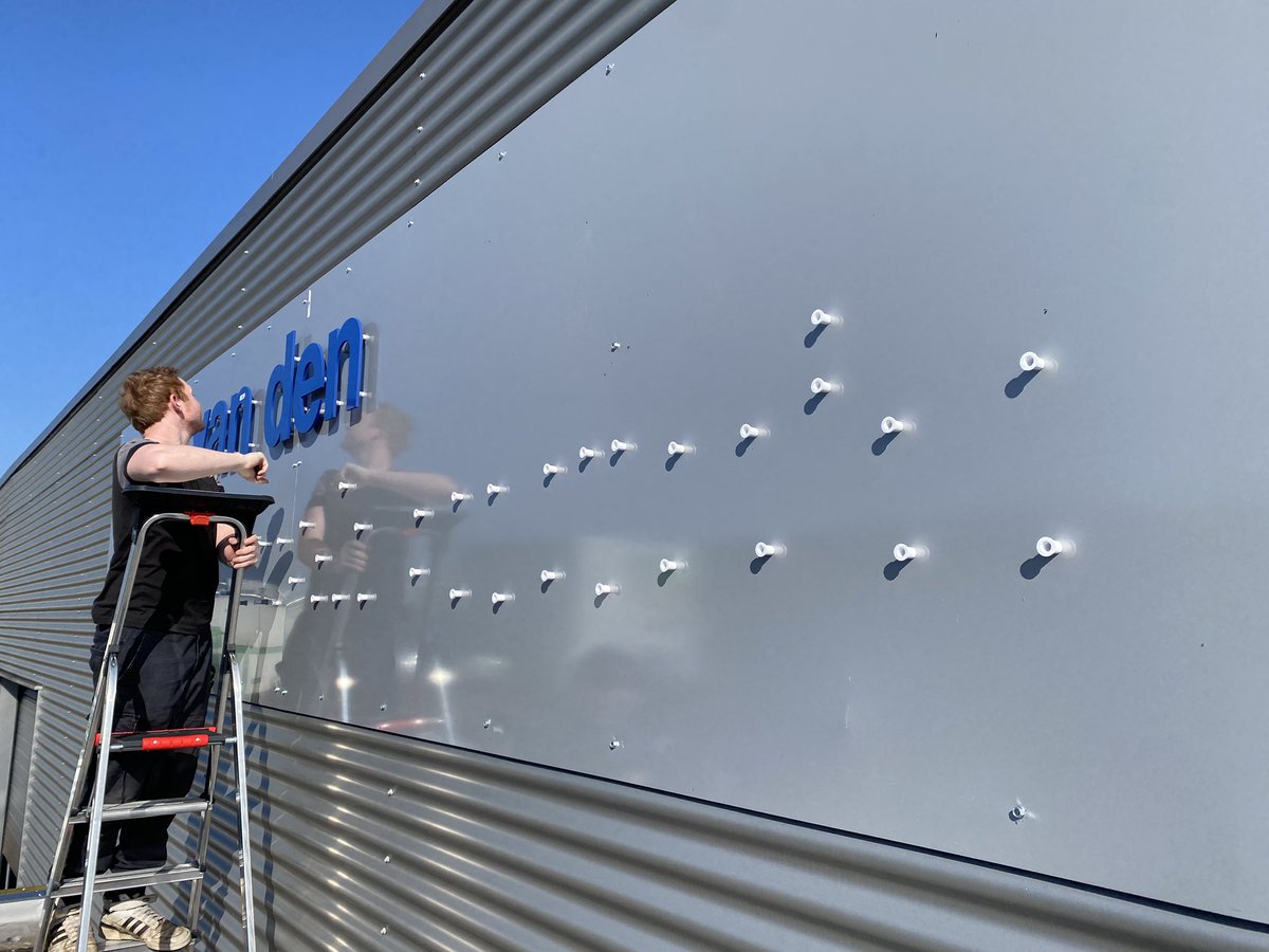 Sport&sign tweet media