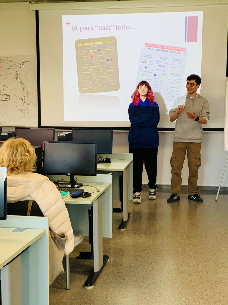 chernandez's tweet photo. Un día de aprendizajes mutuos !!! Mil Gracias Carme, Ricardo y Ann !!! Sois ADMIRABLES !!! #SENIOR #BUPT @UPV #Poliwood @TelecoUPV #GTDM @ricardoroman_27 @pauladeltarune @ahorkarme @miriamtnez 🚀📻🎥📺📡☎️🖥️💻🎵🇪🇸🇨🇳🇨🇺 https://t.co/eFxpRnjhgm