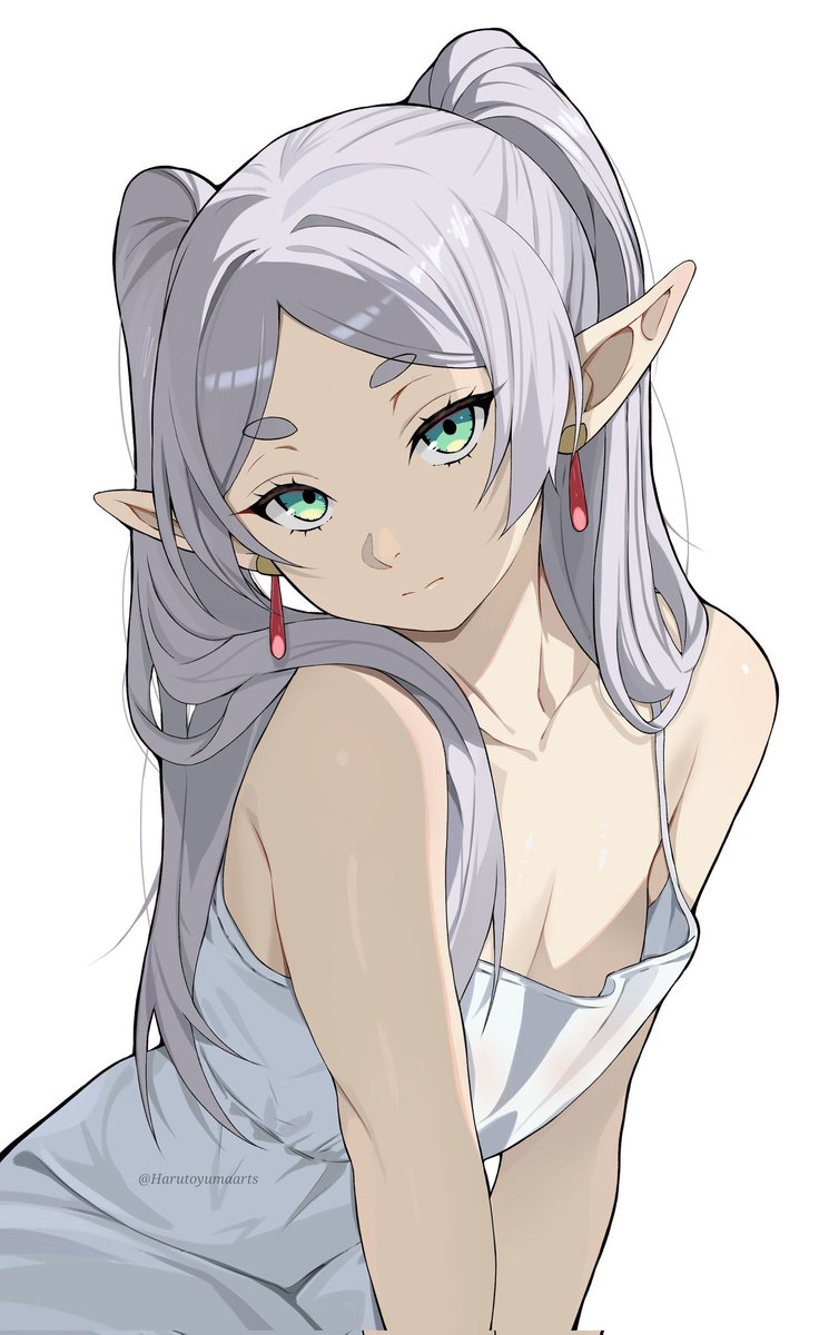 — Hoy se ha levantado temprano. Incluso ella solita se ha peinado. ¿Dónde está Fern, para que la felicite? —