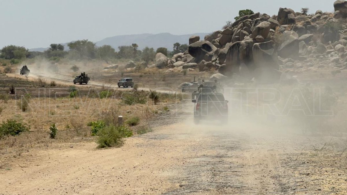 UNCLE DEJI™️ tweet media