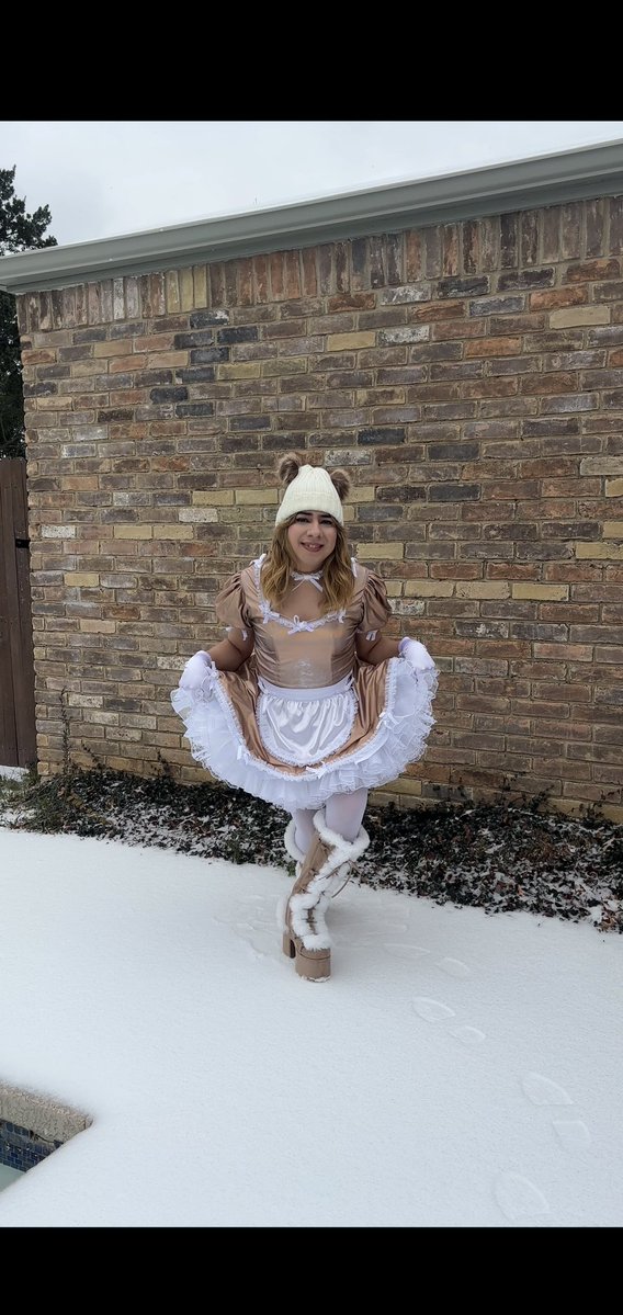 Sissy Neci tweet media