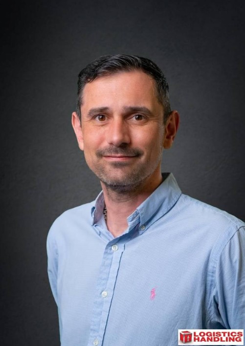 Logistics Handling tweet media