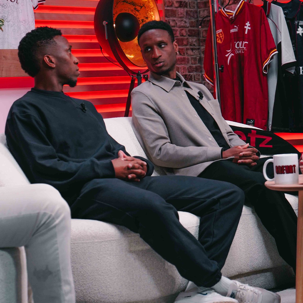 FCMetz's tweet photo. 🔛 Bouna Sarr est l'invité du @GraoullyMag !

📺 Rendez-vous dès maintenant sur @moselle_tv.