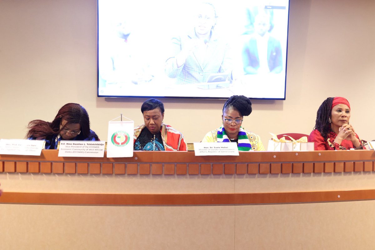 AfricanUnionUN's tweet image. #HappeningNow | #CSW70

On the margins of #CSW70, the @ecowas_cedeao, in collaboration with @_AfricanUnion, @AWLNetwork and @UNDPAfrica, are convening a High-Level Ministerial Meeting on “Counting the Cost: Women’s #Political Participation and #Financial Barriers in West Africa.”