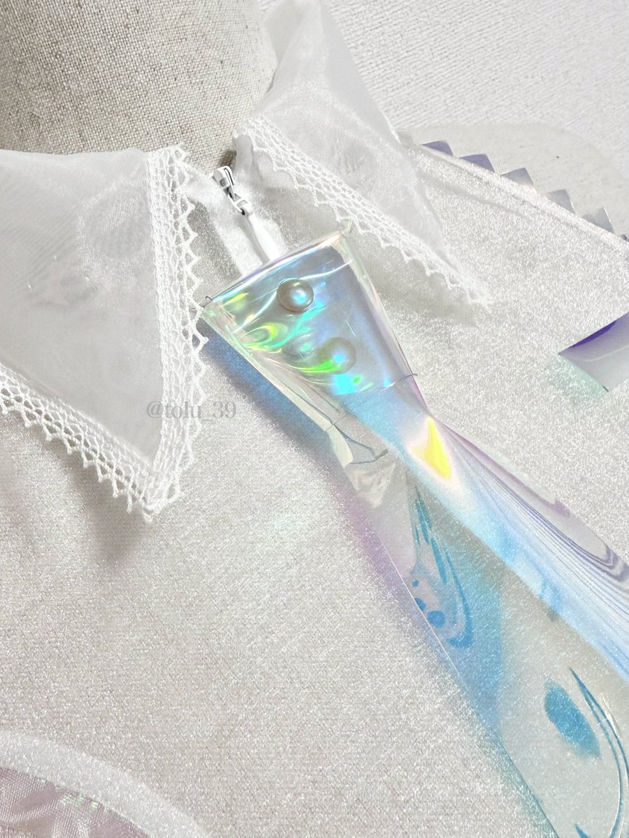 とーる tweet media