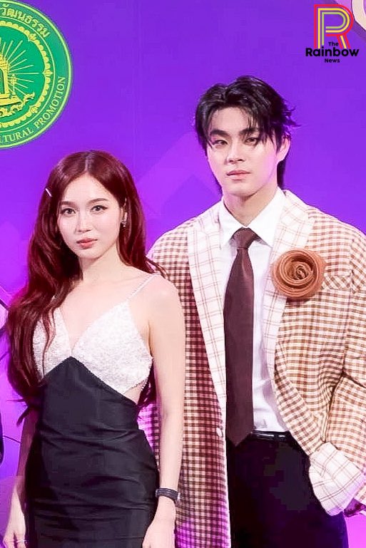 "เลิฟ - คิน" ร่วมเดินพรมม่วงในงาน "Nineentertain Awards 2026 presented by Thonburi Phanich" 💜✨

LOVE 9ENT X SIAM PARAGON
#9entertainawards2026Xloverrukk 

#KinThanachai #loverrukk
#9entawards2026xSIAMPARAGON
#9entertainawards28