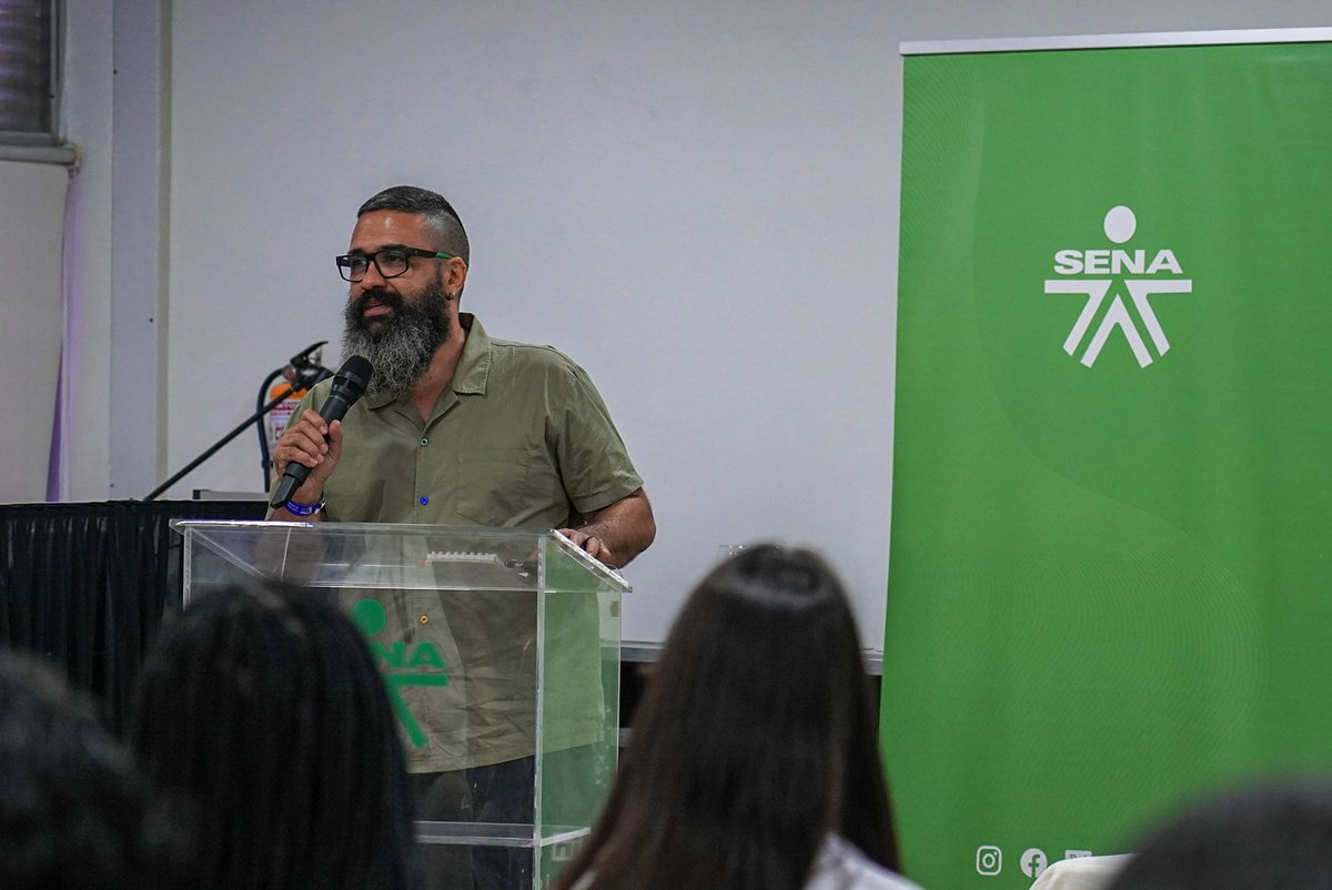 SENAComunica's tweet photo. Este encuentro también destaca el papel de la juventud, la academia y los territorios en la generación de propuestas que contribuyan a la reconciliación y al desarrollo social. https://t.co/w2lSkk3z9D