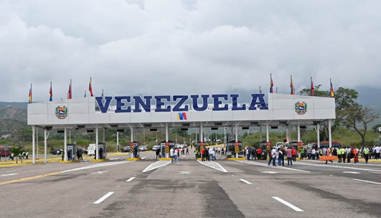 Cierran el puente Atanasio Girardot por preparativos de la cumbre binacional entre Colombia y Venezuela <a href="/laopinion_col/">Diario La Opinión</a> 
fronteraysociedad.org/cierran-el-pue…