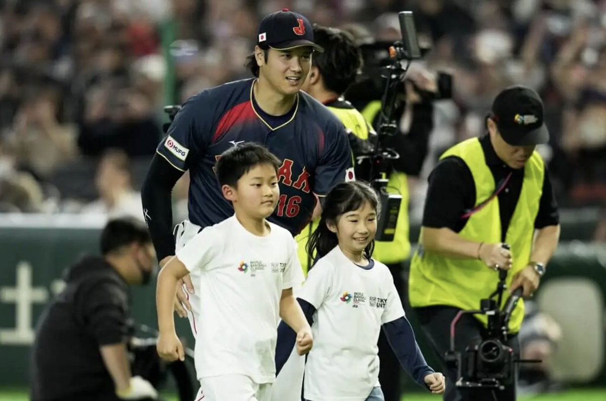 Sam Blum tweet media