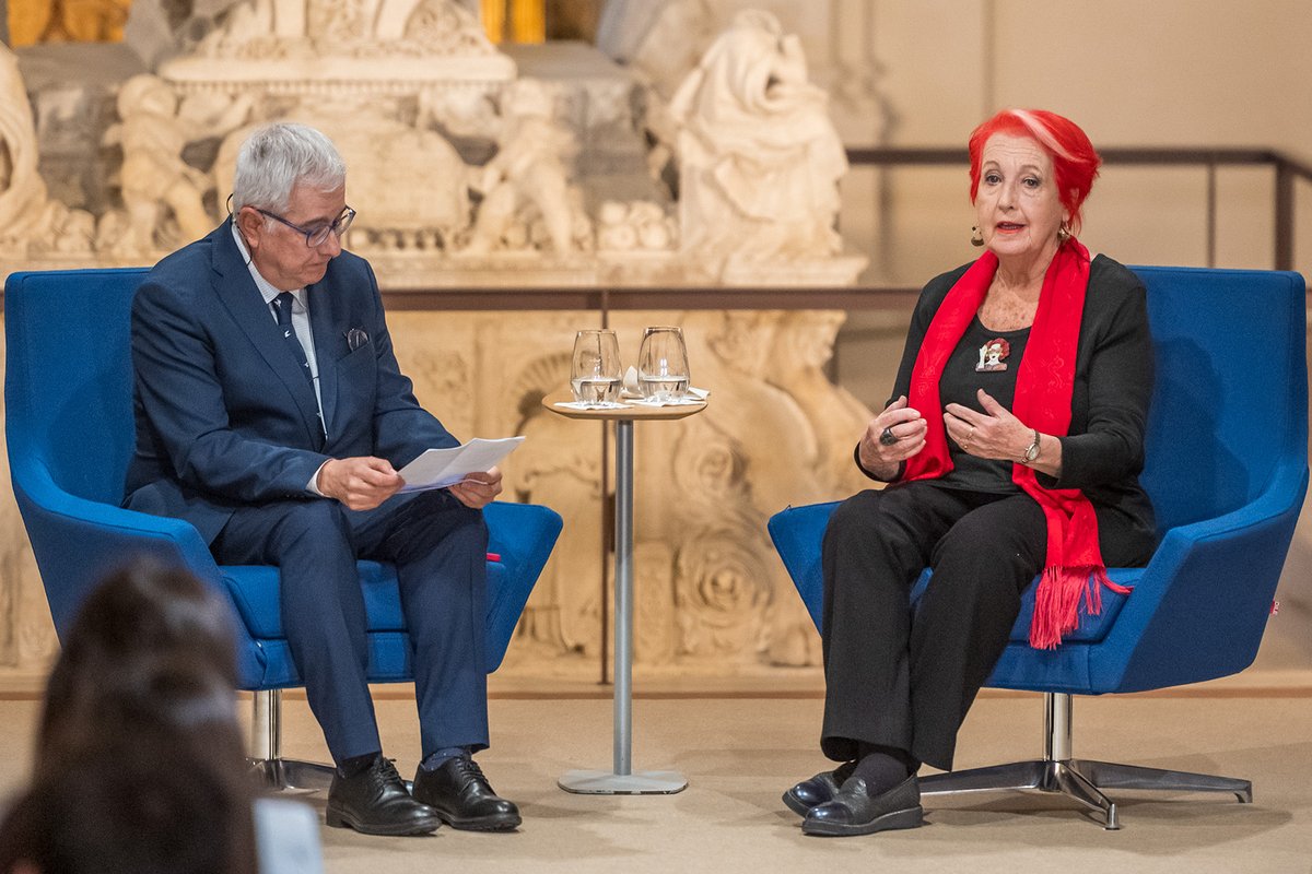 La reina Letizia clausura la III edición del Máster de Reporterismo Internacional de #RTVEInstituto y la #UniversidadDeAlcalá (<a href="/UAHes/">Universidad Alcalá</a>).

#Haz 

🔸 El claustro de profesores cuenta con José Antonio Guardiola (<a href="/jaguardiola/">José A. Guardiola</a>), Fran Sevilla o Rosa María Calaf.

rtve.es/n/16977802
