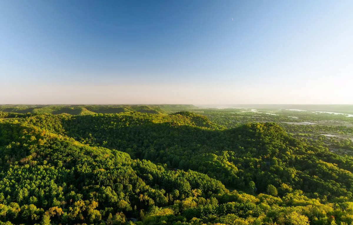 Explore La Crosse tweet media