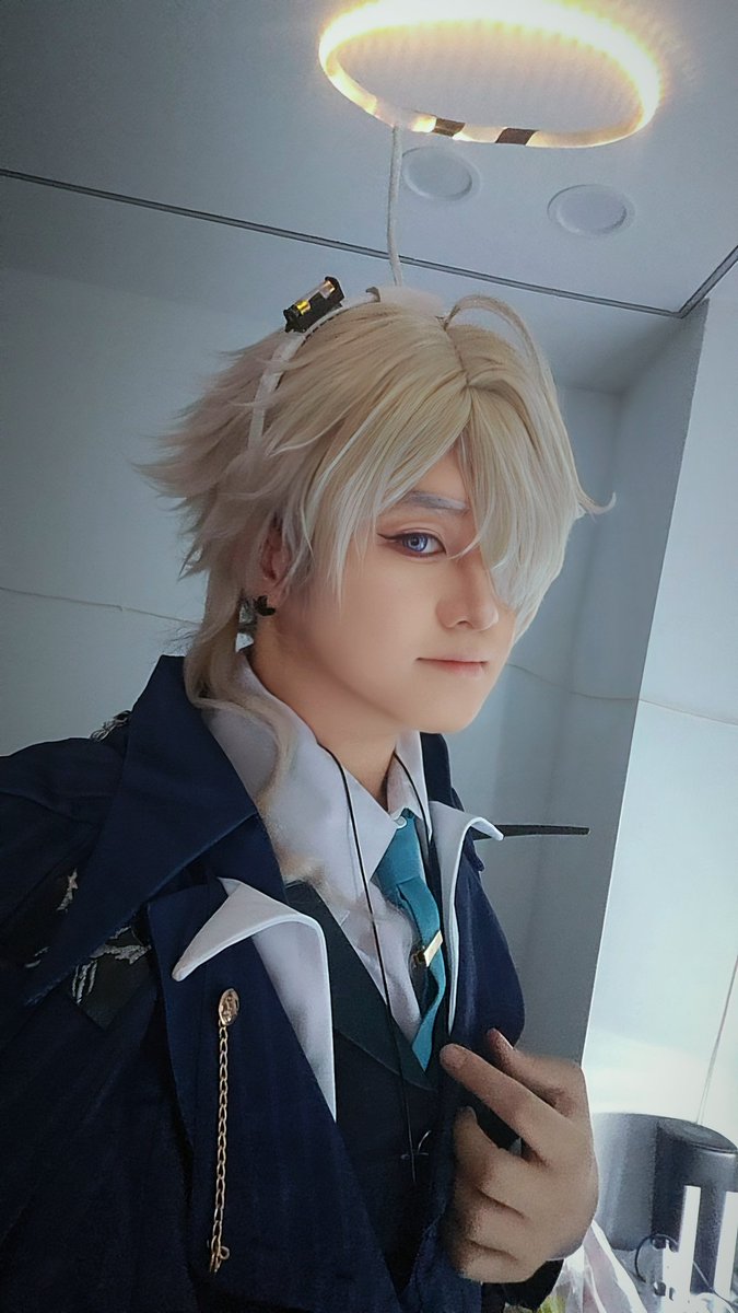 yuanyuannotcool's tweet photo. 请支持脆皮巧克力草莓冰淇淋蛋糕神教

#明日方舟 #cosplayerboy #见行者 #cosr https://t.co/oFop3PhKeH