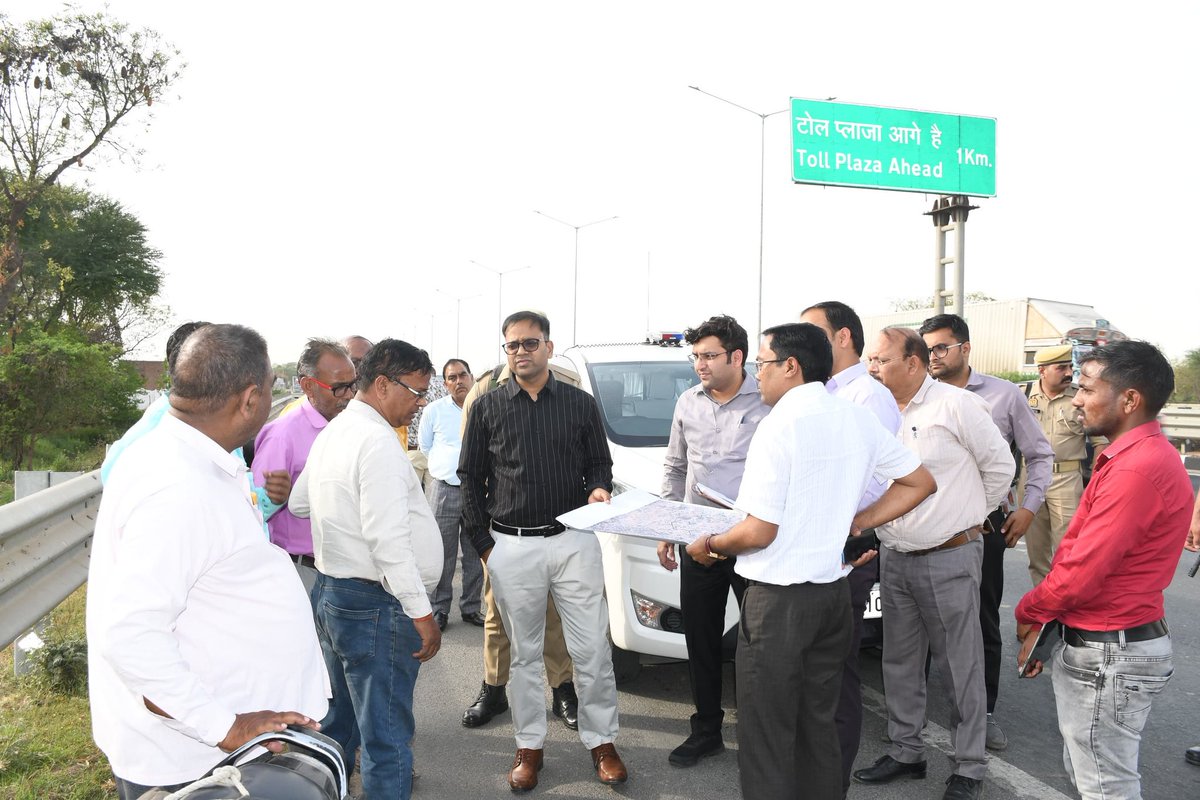 DM Firozabad tweet media