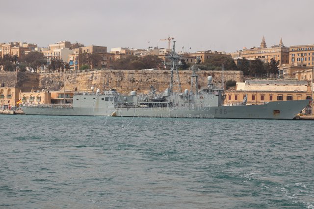 Shipguru's tweet photo. #armadaespañola #frigate #ESPS #NAVARRA F 85 #berthed at #grandharbourmalta - 08.03.2026 - https://t.co/nfgboxc3g3 - NO PHOTOS can be used or manipulated without our permission @ArmadaEspanola_ @DramaWarship @WarshipsIFR @WorldofWarships @Gibdan1 @key2med https://t.co/vUwsDIAOaE