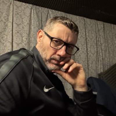 Flynod's tweet photo. #NuovaFotoProfilo #newprofilepic
Just like that 
Thursday mood https://t.co/3goUoevN1d