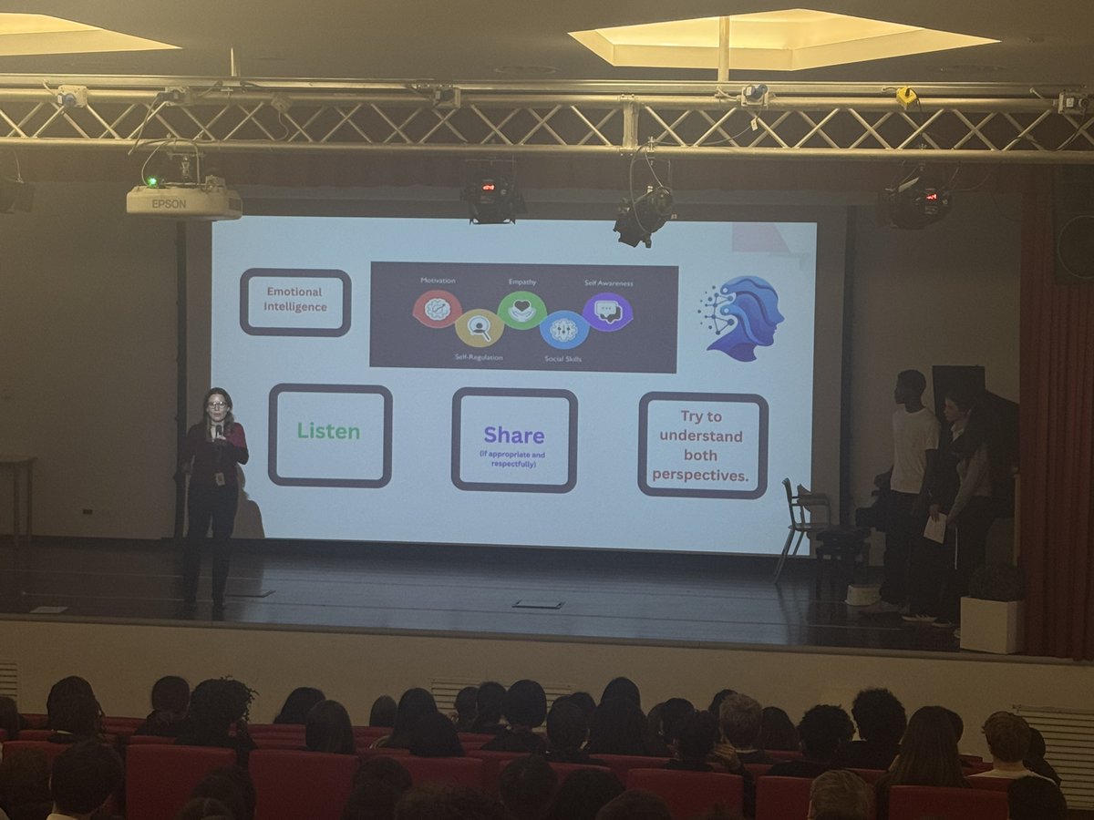 RIS Rome International School tweet media