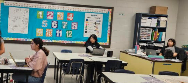 JohnStem_EISD's tweet photo. Math superstars in the making! โ๏ธ๐ Instructor Transโ 7th graders are mastering math basics today ๐ก๐ช Donโt forget to practice on iXL too! ๐ฅ๏ธ๐ #7thGradeMath #MathFun #iXL https://t.co/FL39FkaPn3