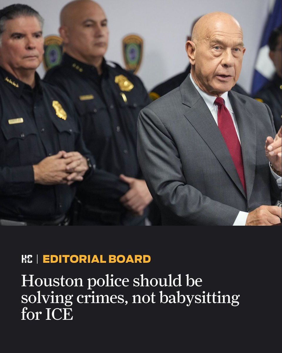 Houston Chronicle tweet media