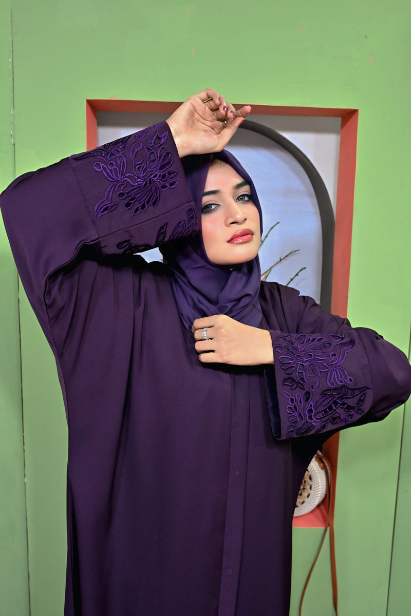 elifnurworld's tweet image. Royal Plum Abaya

#ModestStyle
 #ModestChic
 #AbayaLook
 #OotdModest
 #ModestOutfit
 #AbayaOutfit
 #HijabStyleDaily
 #MuslimahStyle